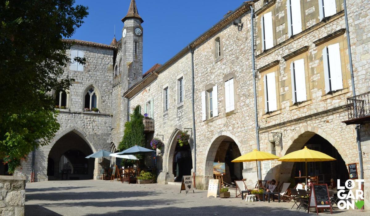 Hotel Restaurant La Dame Du Lac Monflanquin Exterior photo